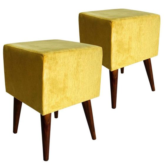 Pufes quadrados amarelos - Fonte: Ponto Frio